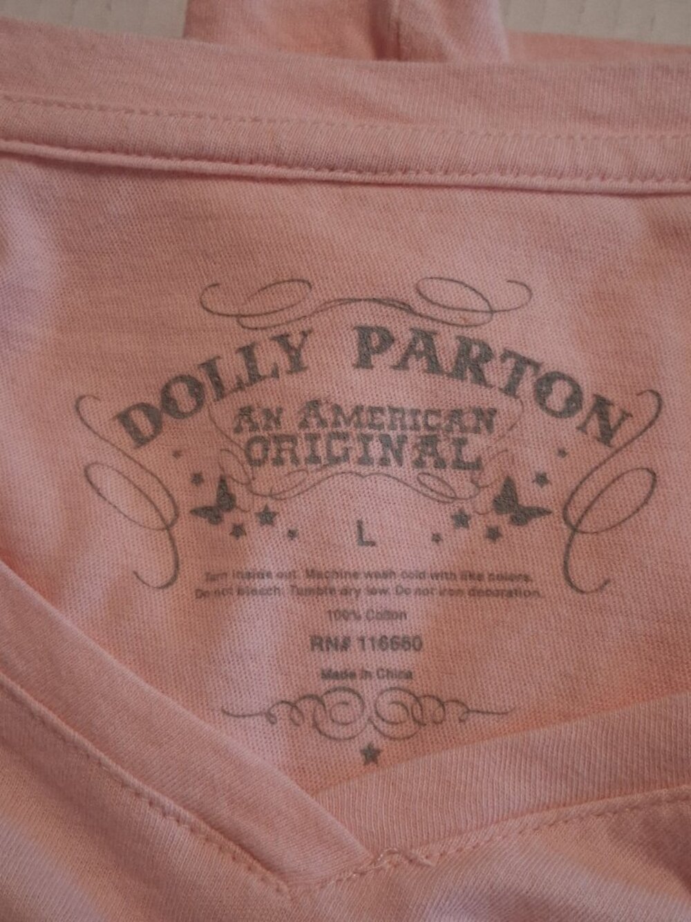 Vintage Dolly Parton Large "An American Original" Pink Butterfly Graphic Tee - Picture 3 of 6